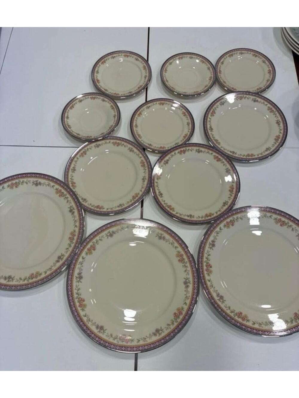 Lenox Amethyst Floral China 11 Piece Set